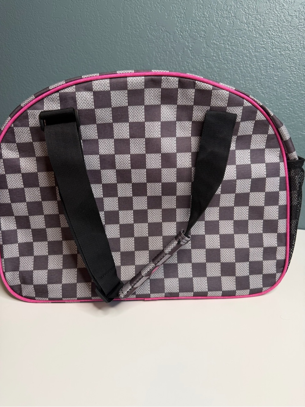 Pik’le’Ball Sport Premium Women’s Pickleball Bag
Black & White Checkered • NWT - Picture 4 of 8